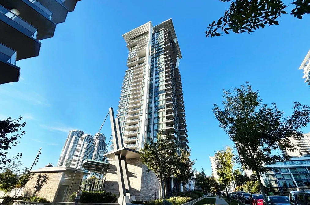 Condo for sale at 1707 450 Westview Street Coquitlam British Columbia - MLS: R3056377
