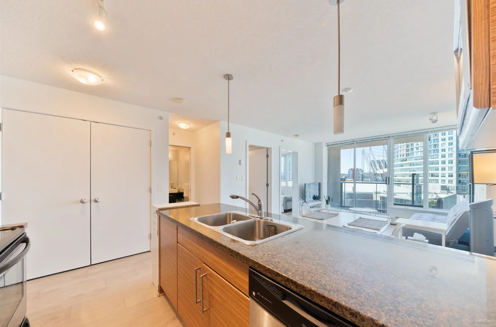 1707 689 ABBOTT STREET, Vancouver BC V6B 0J2, Vancouver BC — Residential for Sale — Photo 12 of 23