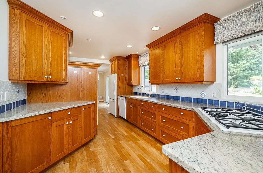 1707 HAVERSLEY AVENUE, Coquitlam BC V3J 1V8, Coquitlam BC — Residential for Sale — Photo 10 of 40