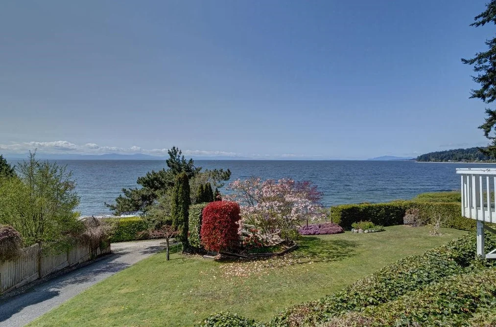 1708 OCEAN BEACH ESPLANADE, Gibsons BC V0N 1V5, Gibsons BC — Residential for Sale - Photo 2