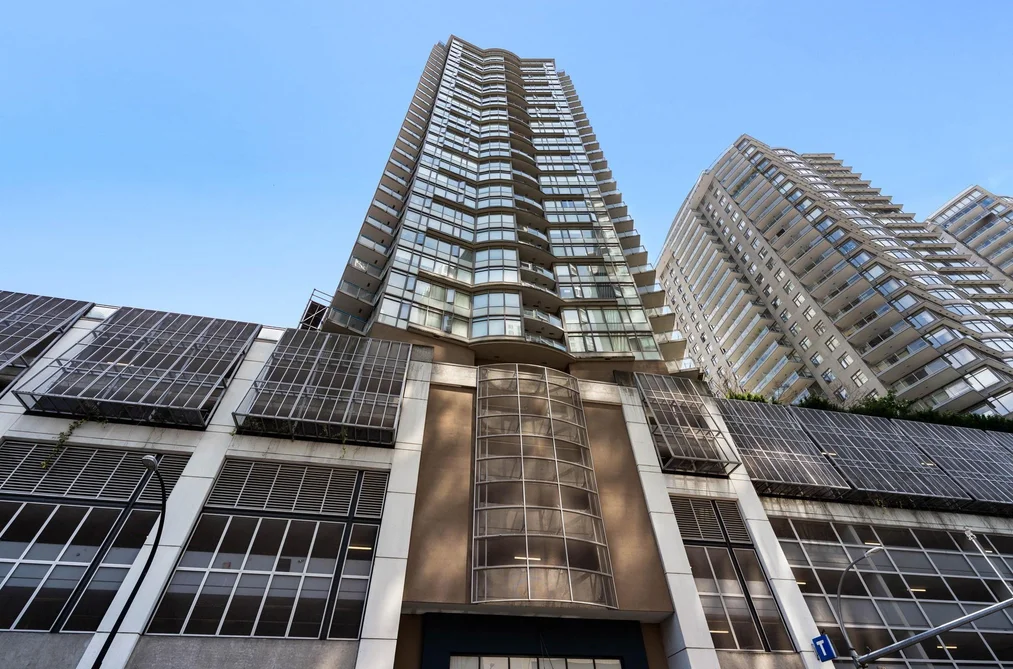 Condo for sale at 1709 888 Carnarvon Street New Westminster British Columbia - MLS: R3150277