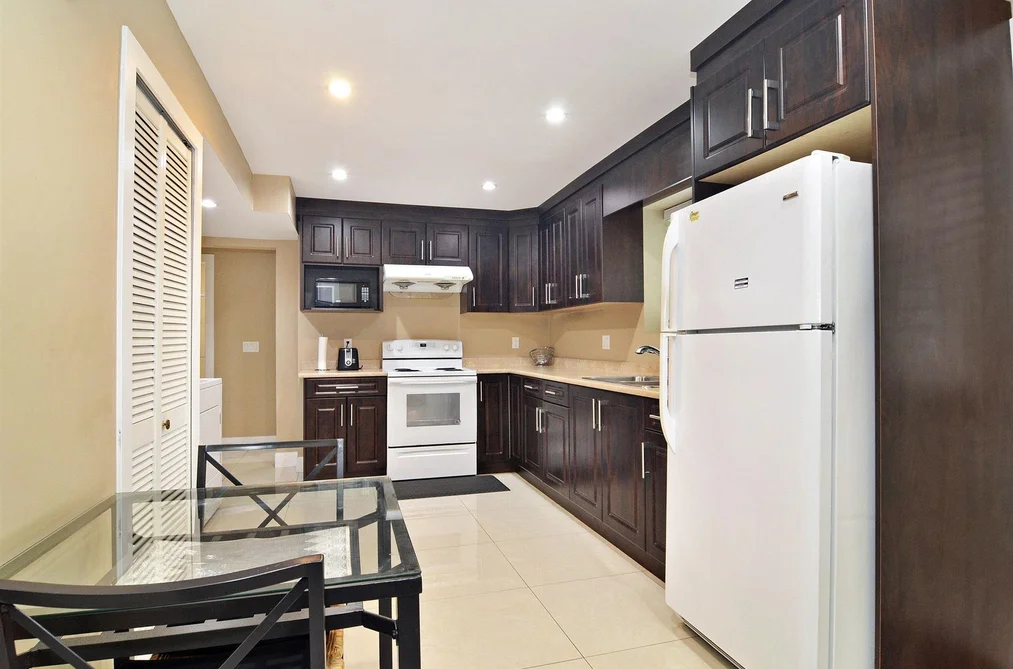 17134 62 Avenue, Surrey, BC - House for Sale - Photo 11 of 19 17134 62 Avenue, Surrey, BC - House for Sale - Photo 11 of 19