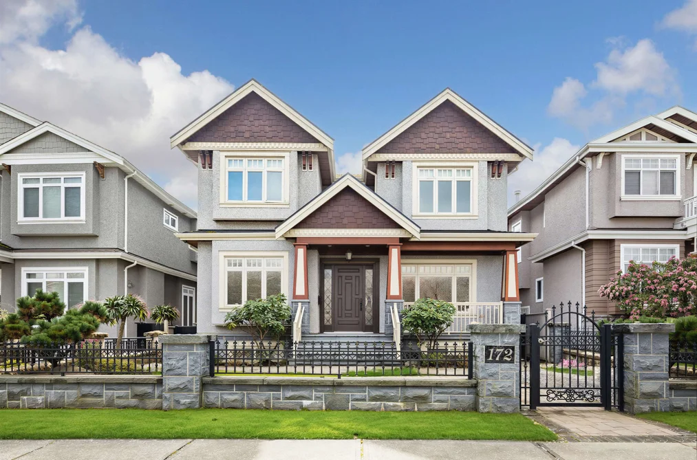 House for sale at 172 W 46th Avenue Vancouver British Columbia - MLS: R3158764