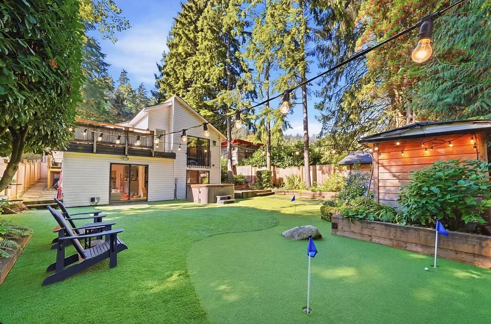 1720 Deep Cove Rd, North Vancouver, BC - MLS: R3174757