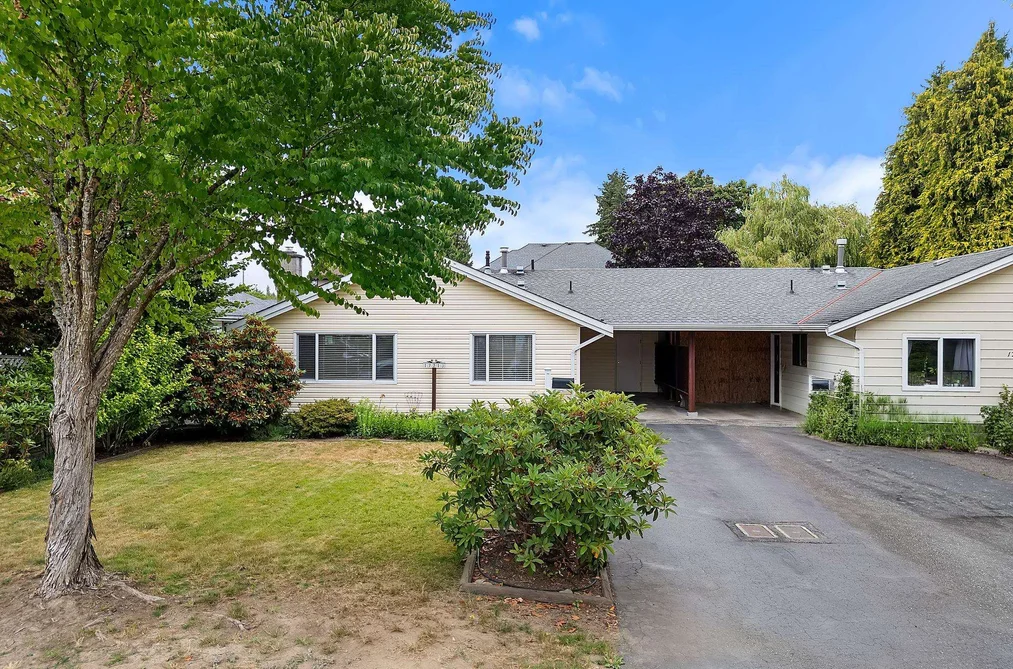 Half Duplex for sale at 17213 59a Avenue Surrey British Columbia - MLS: R3145692