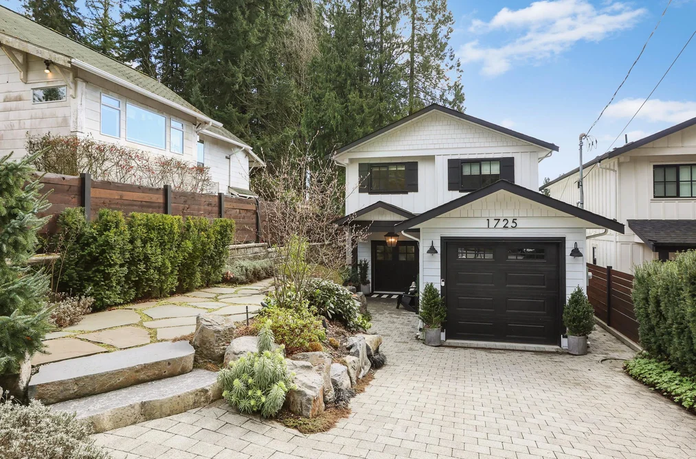 House for sale at 1725 Peters Road North Vancouver British Columbia - MLS: R3104344