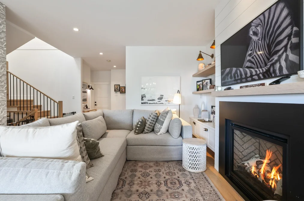 1725 PETERS ROAD, North Vancouver BC V7J 1Y7, North Vancouver BC — Residential for Sale - Photo 3