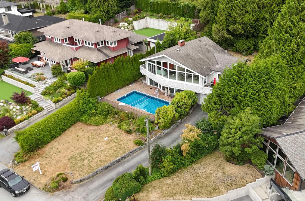 House for sale at 1725 Rosebery Avenue West Vancouver British Columbia - MLS: R3079653