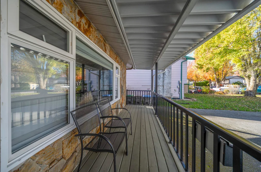17254 61B Avenue, Surrey, BC - MLS: R3179364 - Photo 3 17254 61B Avenue, Surrey, BC - MLS: R3179364 - Photo 3