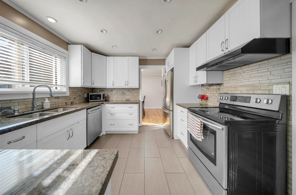 17254 61B Avenue, Surrey, BC - MLS: R3179364 - Photo 9 17254 61B Avenue, Surrey, BC - MLS: R3179364 - Photo 9