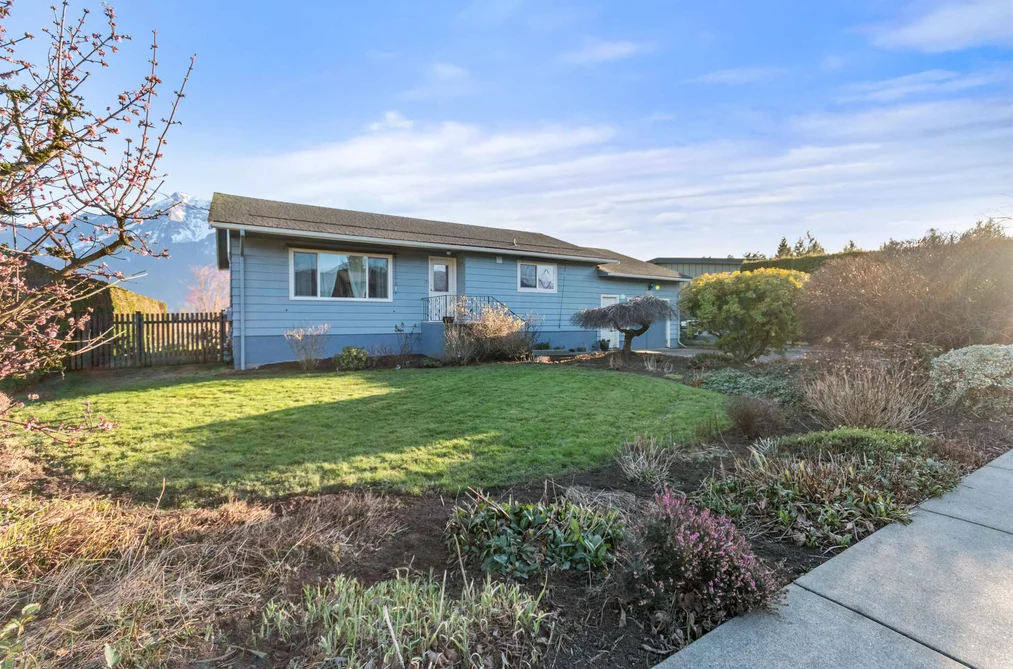 House for sale at 1732 Agassiz Avenue Agassiz British Columbia - MLS: R3124029
