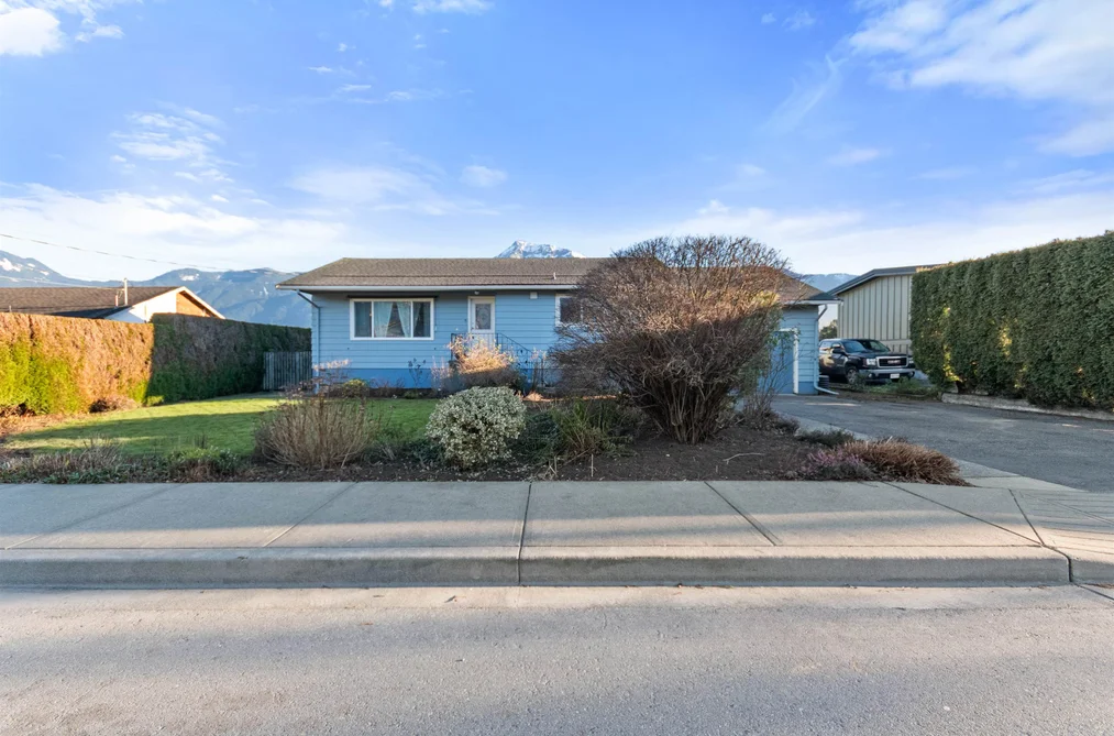 1732 AGASSIZ AVENUE, Agassiz BC V0M 1A3, Agassiz BC — Residential for Sale - Photo 2
