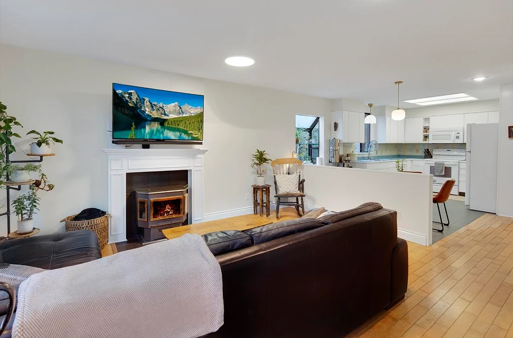 1736 LANGAN AVENUE, Port Coquitlam BC V3C 1K7, Port Coquitlam BC — Residential for Sale - Photo 3