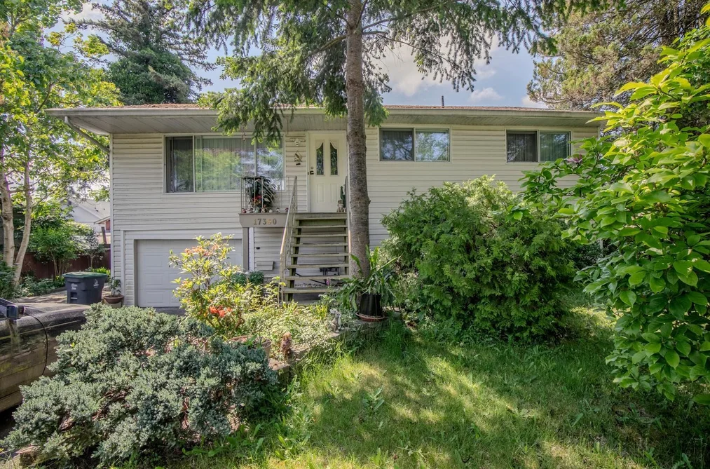 House for sale at 17360 58a Avenue Surrey British Columbia - MLS: R3136831