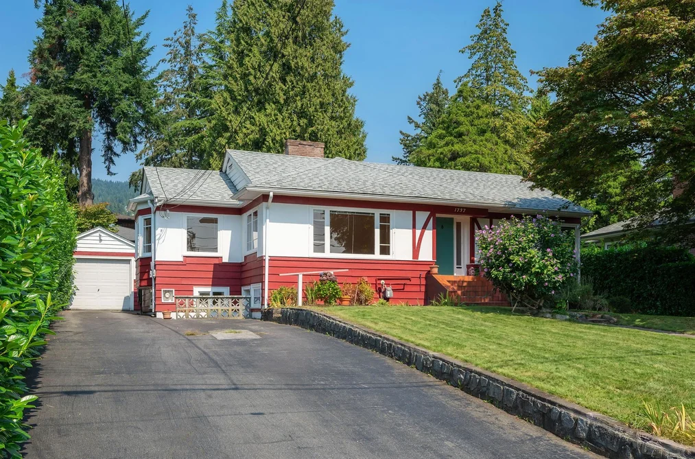 House for sale at 1737 Haywood Avenue West Vancouver British Columbia - MLS: R3163898