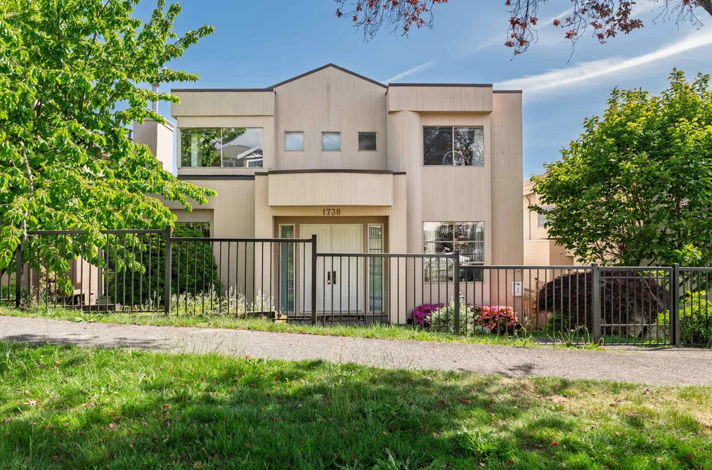 House for sale at 1738 E 63rd Avenue Vancouver British Columbia - MLS: R3122335