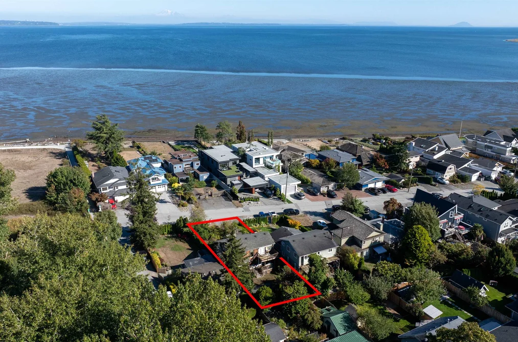House for sale at 1741 Beach Grove Road Delta British Columbia - MLS: R3167387