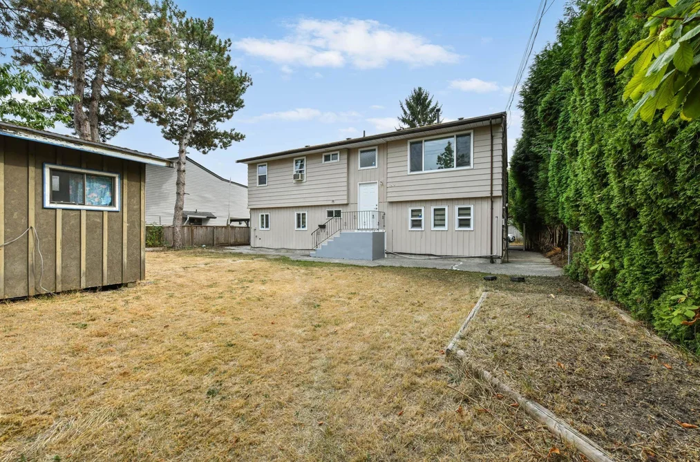 House for sale at 17424 64 Avenue Surrey British Columbia - MLS: R3158773
