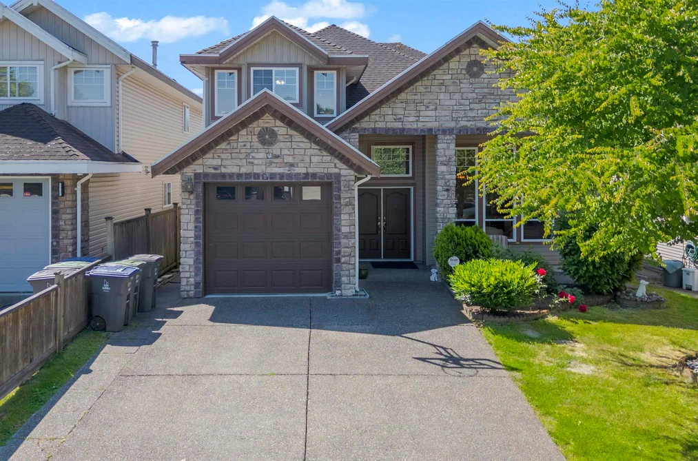 House for sale at 17460 64a Avenue Surrey British Columbia - MLS: R3128716
