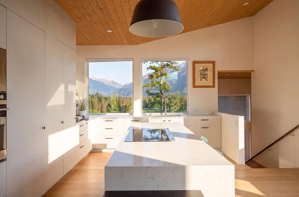 1764 PINEWOOD DRIVE, Pemberton BC V0N 2L3, Pemberton BC — Residential for Sale — Photo 7 of 40