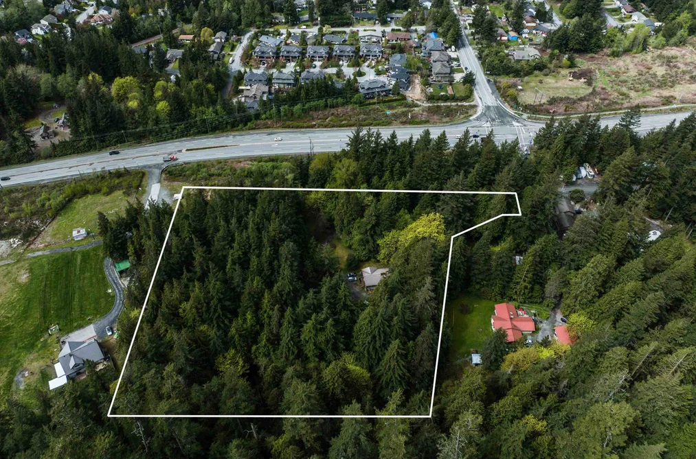 1774 DEPOT ROAD, Squamish BC V8B 0P6, Squamish BC — Residential for Sale - Photo 2