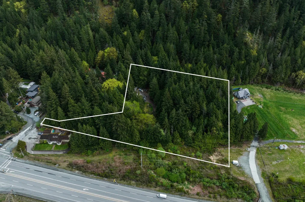 1774 DEPOT ROAD, Squamish BC V8B 0P6, Squamish BC — Residential for Sale - Photo 3
