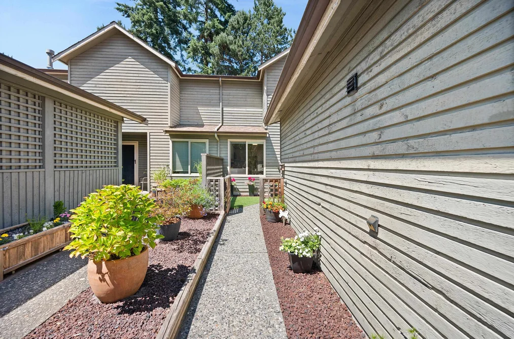 1774 LILAC DRIVE, Surrey BC V4A 5C9, Surrey BC — Residential for Sale - Photo 2