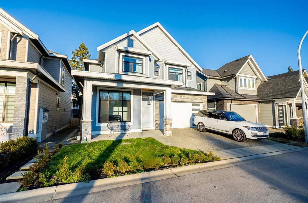 House for sale at 17825 E Barnston Drive Surrey British Columbia - MLS: R3083181