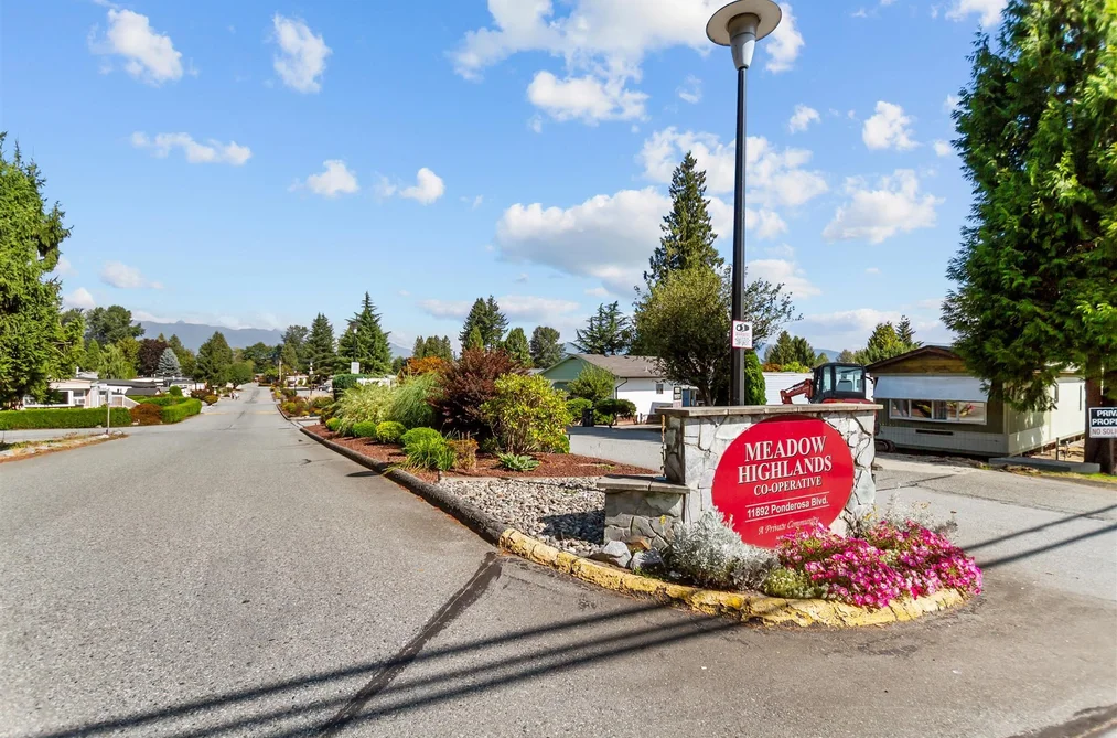 Manufactured Home for sale at 18 11876 Poplar Drive Pitt Meadows British Columbia - MLS: R3165996