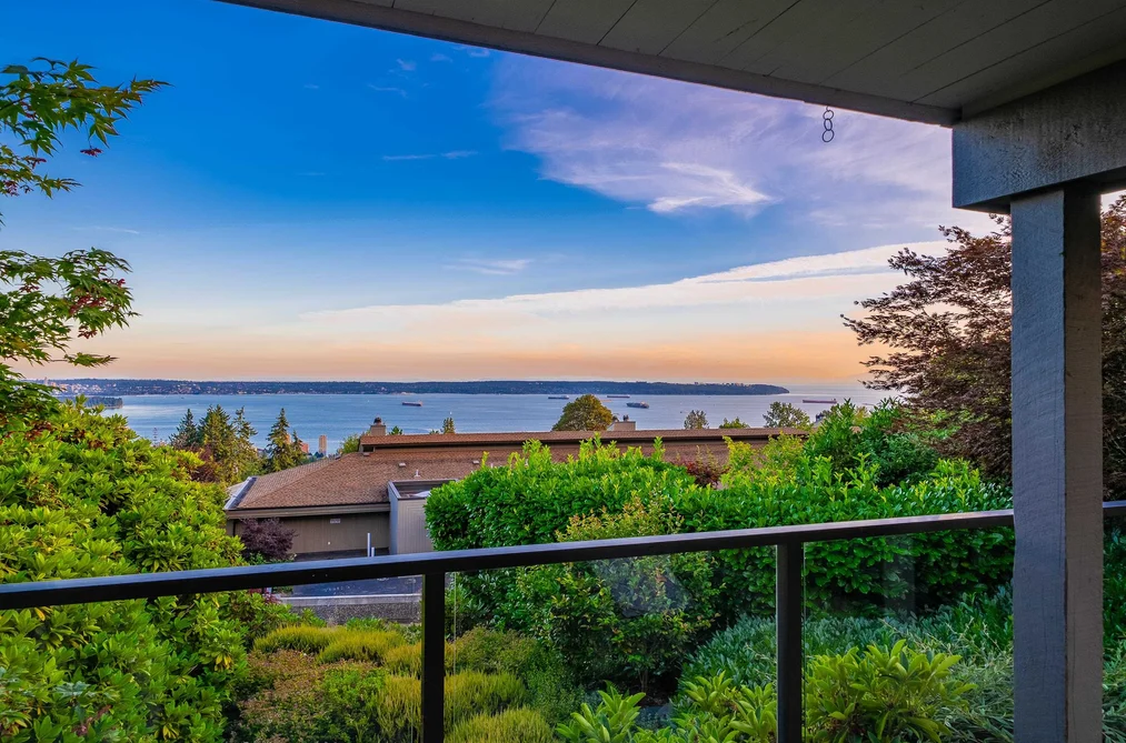Townhouse for sale at 18 2214 Folkstone Way West Vancouver British Columbia - MLS: R3154991