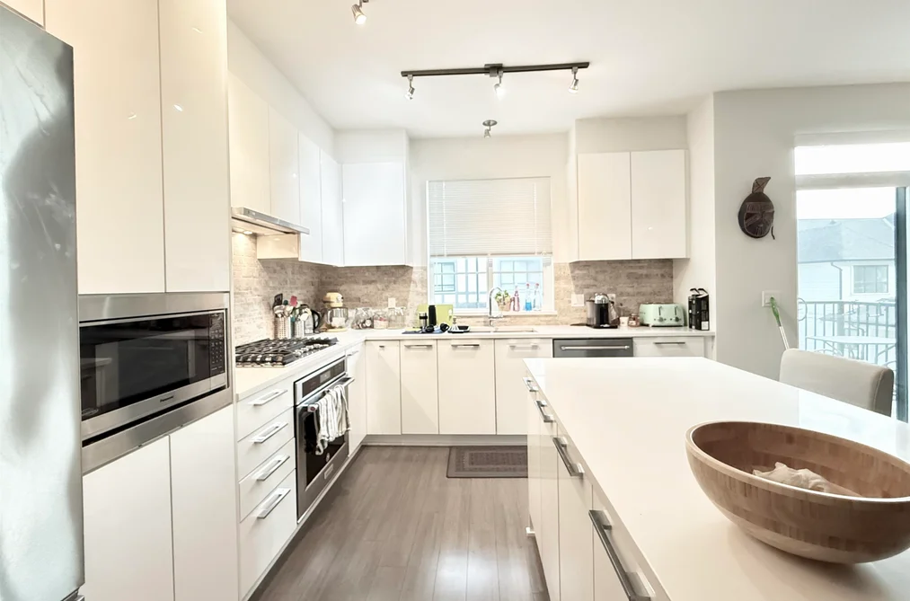 18 3500 BURKE VILLAGE PROMENADE, Vancouver BC V3E 0N2, Vancouver BC — Residential for Sale - Photo 7
