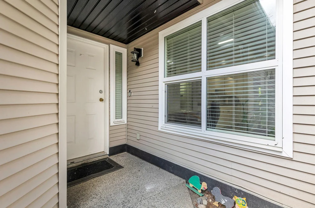 18 36060 OLD YALE ROAD, Abbotsford BC V3G 2E9, Abbotsford BC — Residential for Sale - Photo 2