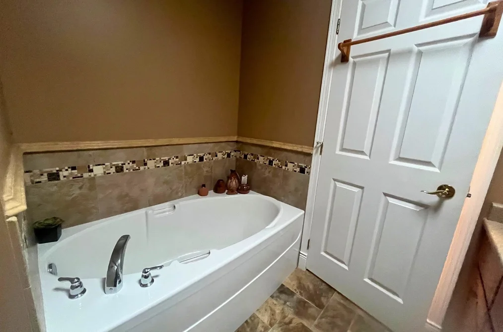 18 46485 AIRPORT ROAD, Chilliwack BC V2P 7Y1, Chilliwack BC — Residential for Sale — Photo 12 of 25