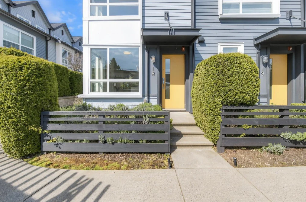 18 6868 BURLINGTON AVENUE, Burnaby BC V5J 0G1, Burnaby BC — Residential for Sale - Photo 2