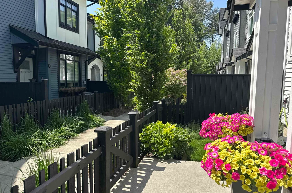 Townhouse for sale at 18 6897 201 Street Langley British Columbia - MLS: R3117196