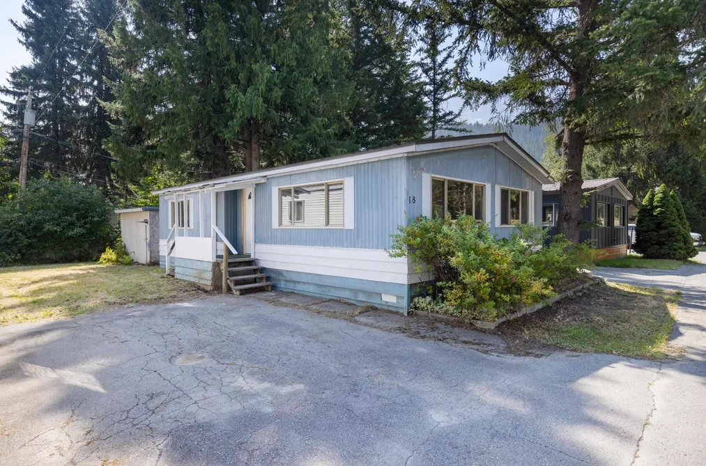 Manufactured Home for sale at 18 7370 Highway 99 Pemberton British Columbia - MLS: R3149588