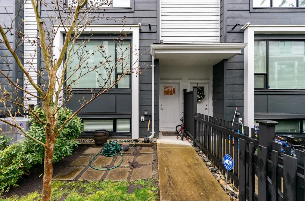 Townhouse for sale at 180 2277 Oak Meadows Drive Surrey British Columbia - MLS: R3098298