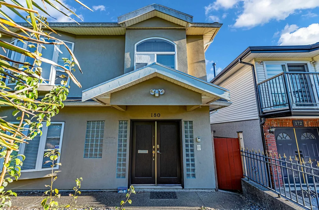 180 E 62ND AVENUE, Vancouver BC V5X 2E6, Vancouver BC — Residential for Sale - Photo 2