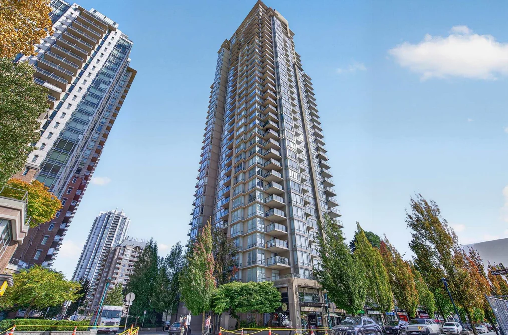 Condo for sale at 1803 2980 Atlantic Avenue Coquitlam British Columbia - MLS: R3165009