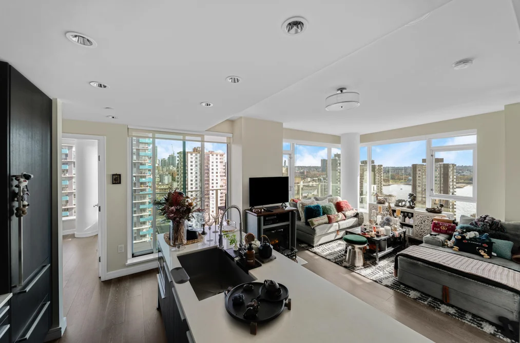 1804 1221 BIDWELL STREET, Vancouver BC V6G 0B1, Vancouver BC — Residential for Sale - Photo 2