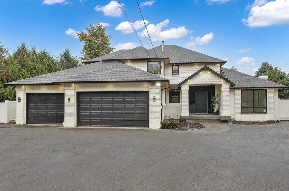 House for sale at 18040 20th Avenue Avenue White Rock British Columbia - MLS: R3094315