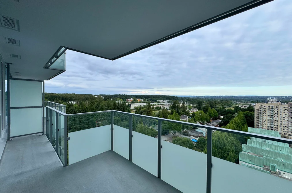 Condo for sale at 1805 13778 100 Avenue Surrey British Columbia - MLS: R3138691