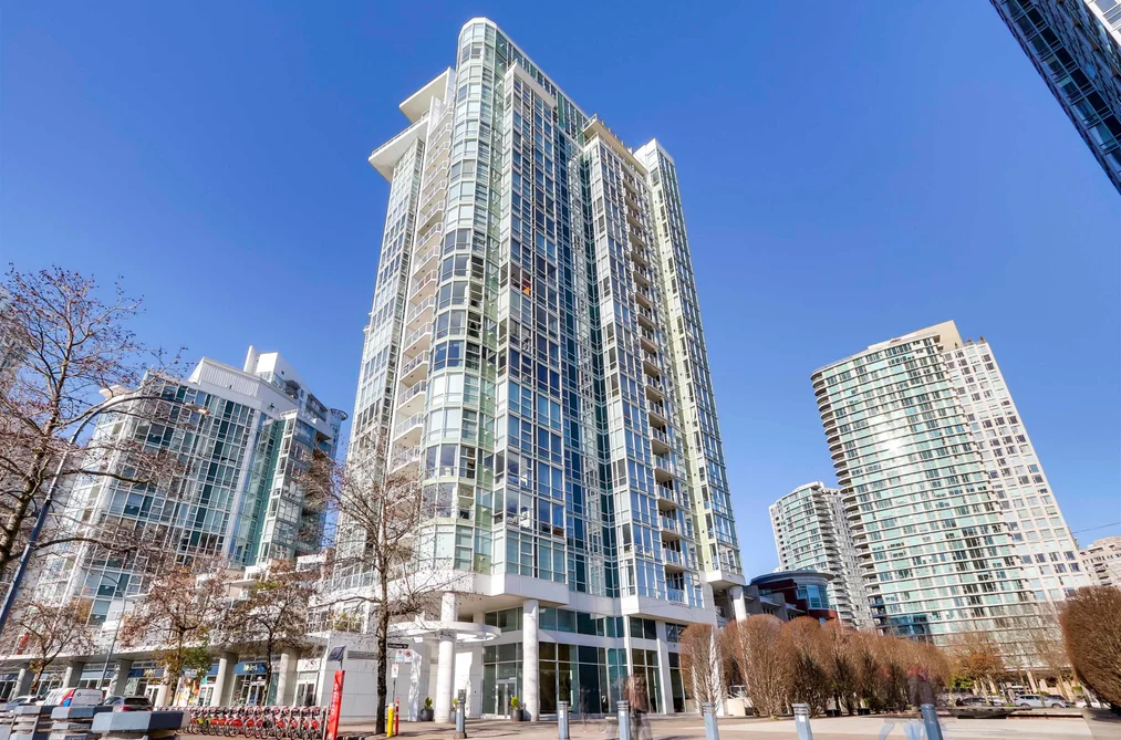 Condo for sale at 1807 1077 Marinaside Crescent Vancouver British Columbia - MLS: R3084742
