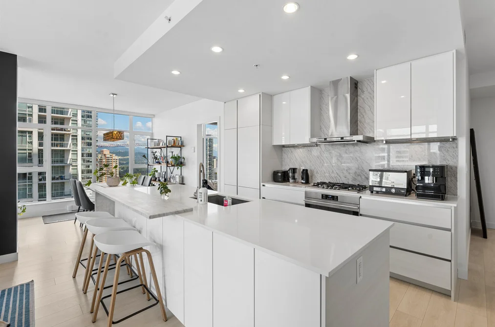 Condo for sale at 1807 6098 Station Street Burnaby British Columbia - MLS: R3152625