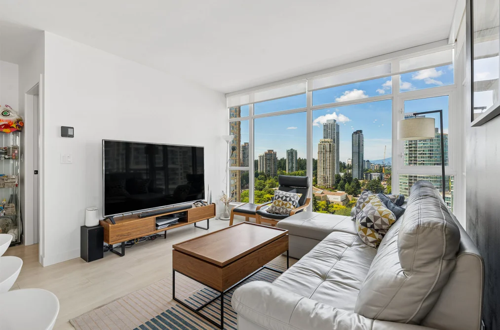 Condo for sale at 1807 6098 Station Street Burnaby British Columbia - MLS: R3152625