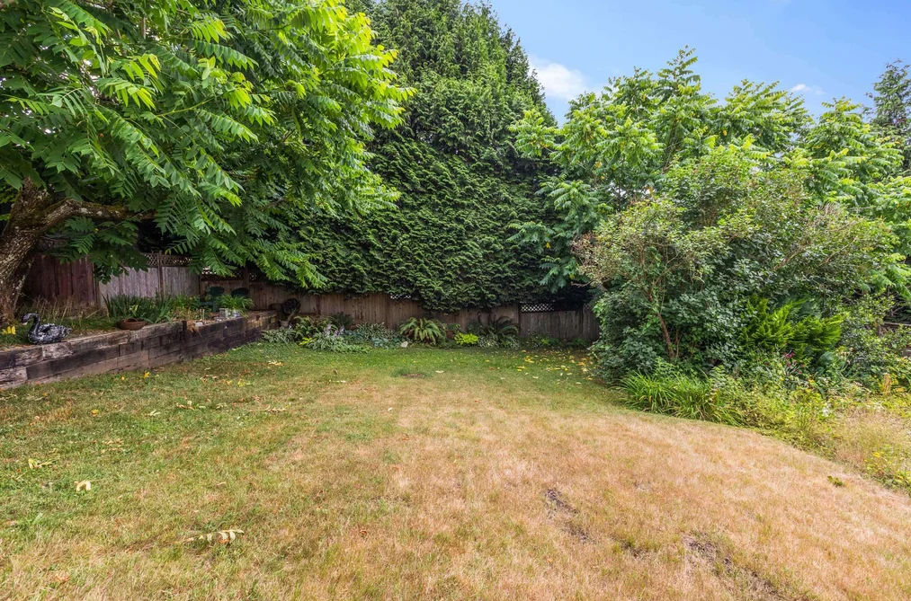 18102 58 AVENUE, Surrey, BC — Residential for Sale — Photo 10 of 31