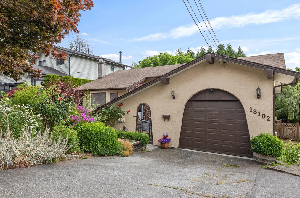 18102 58 AVENUE, Surrey, BC — Residential for Sale — Photo 3 of 31