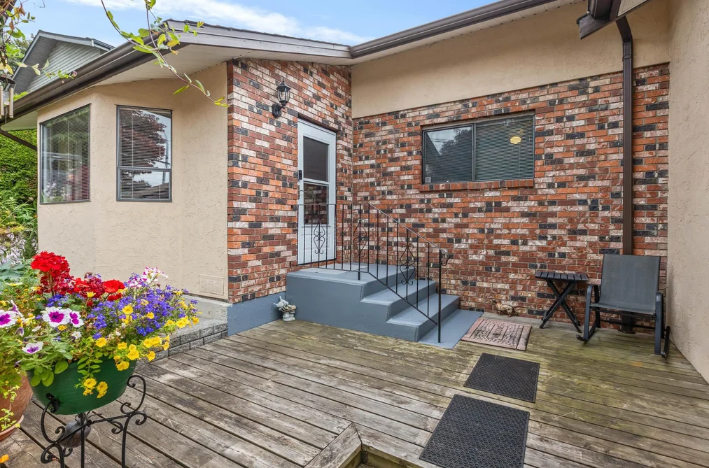 18102 58 AVENUE, Surrey, BC — Residential for Sale — Photo 5 of 31