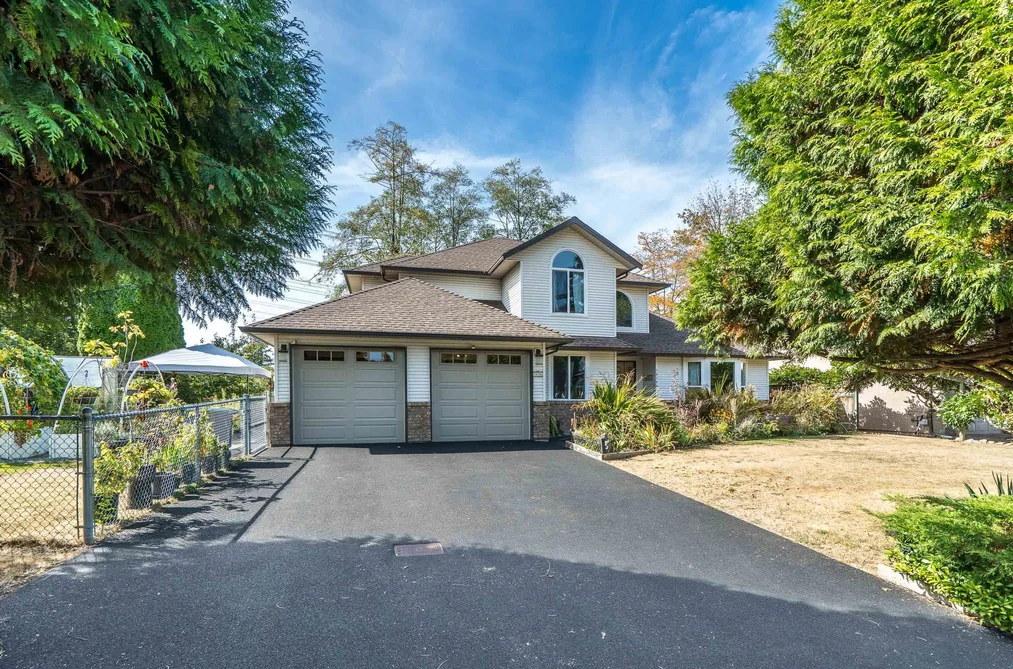 House for sale at 18156 Claytonwood Crescent Surrey British Columbia - MLS: R3167702