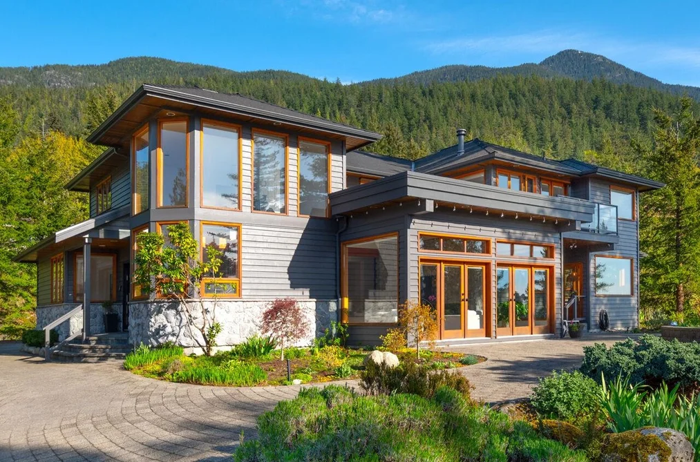House for sale at 182 Furry Creek Drive Furry Creek British Columbia - MLS: R3117632